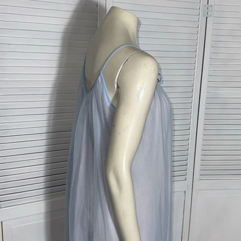 Vintage 1960s pale